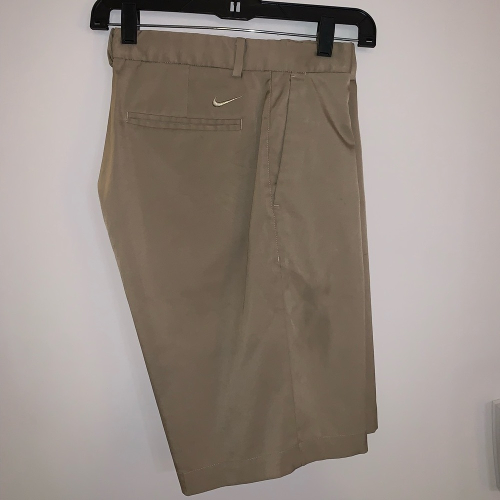 Men’s Nike Golf Shorts, Medium/30. Like new